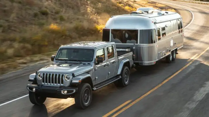 What Jeeps Can Be Flat Towed: Top Picks and Key Factors