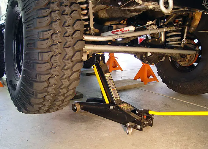 How to Change a Jeep Wrangler Tire Like a Pro: Quick and Easy Steps