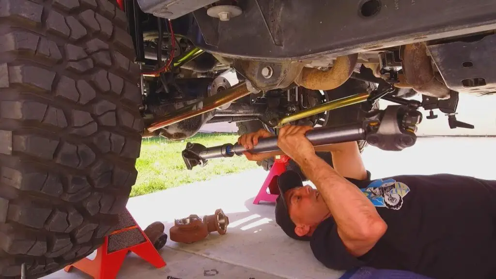 How to Easily Remove Jeep Wrangler’s Rear Drive Shaft